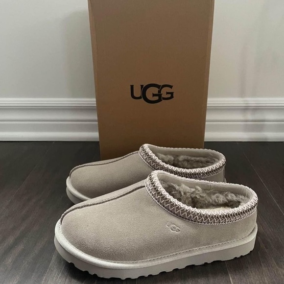 UGG Goat Tasman Slippers (Brand New) - Picture 4 of 5